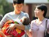 Китай смягчил политику планирования семьи, разрешив городским семьям заводить второго ребенка