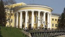 Участники Євромайдана хотят переименовать киевский Октябрьский дворец в Дворец свободы