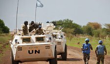 Сотрудники миссии ООН покидают Южный Судан