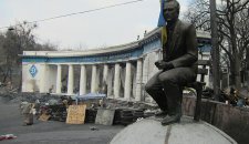 Площадь перед стадионом "Динамо"