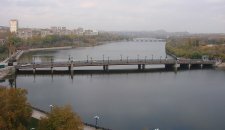 В Донецке прокурор на мосту насмерть сбил рабочего