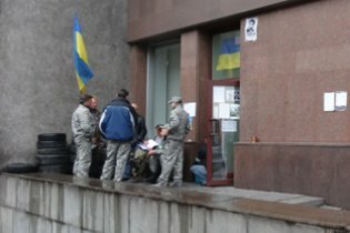 [фото] В Запорожье задержали мужчину, который пришел записываться в местную Самооборону с ножом, чтобы "всех бить и убивать"