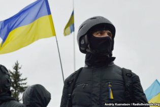 [фото] В Луганске участники митинга за единство Украины объявили о создании отрядов самообороны