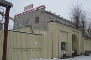 [фото] Российские силовики заблокировали фабрику Roshen в Липецке
