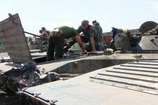 [фото] Украинской армии не хватает бронетехники и опытных офицеров