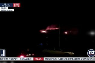 [фото] В Махачкале загорелось здание ФСБ 