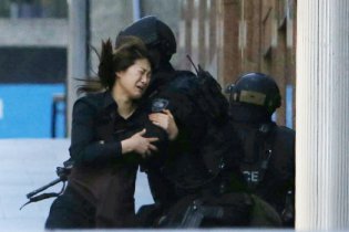 [фото] Исламисты, заложники и Шахада: Все об инциденте в Сиднее