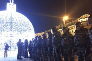 [фото] Правозащитники сообщают о 171 задержанном в центре Москвы, полиция заявляет, что задержаны 100 человек