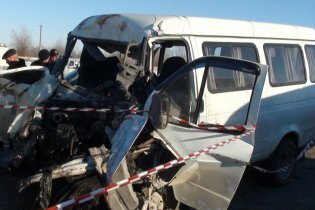 [фото] В Кабардино-Балкарии столкнулись две маршрутки и легковая машина, 15 человек пострадали