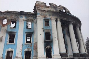 [фото] Последствия обстрелов: Разрушения в Донецке