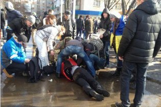[фото] В Харькове во время Марша произошел мощный взрыв, есть пострадавшие