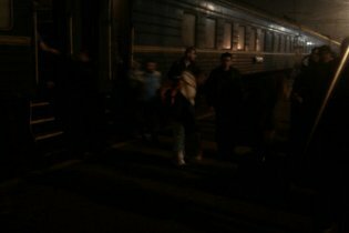 [фото] В Киеве проверяют на наличие взрывоопасных предметов поезд Киев - Ивано-Франковск