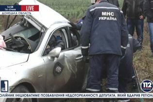 [фото] Важкий стан лікарів, що потрапили в ДТП під Донецьком
