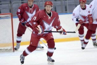 [фото] Путин и Лукашенко сыграли в хоккей на "олимпийском" льду в Сочи