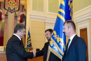 [фото] Порошенко пообещал учредить новый "Орден Небесной сотни", которым наградят всех погибших на Евромайдане