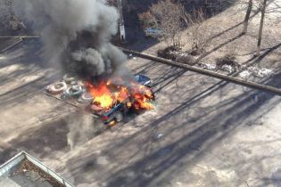 [фото] В Харькове из-за технической неисправности загорелся автомобиль