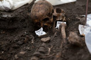 [фото] В Лондоне для постройки новой станции метро перенесут около 3 тыс. скелетов 16-18 веков