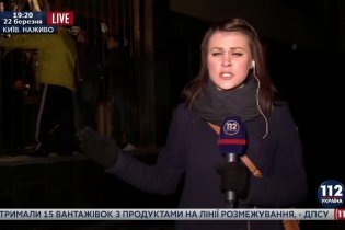 [фото] К зданию "Укрнафты" приехали представители милиции, продолжается установка забора