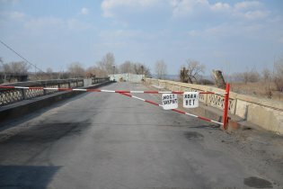 [фото] В Луганской обл. восстановлен мост через реку Боровую