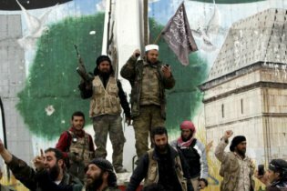 [фото] В Сирии исламисты захватили город Идлиб с населением 100 тыс. человек