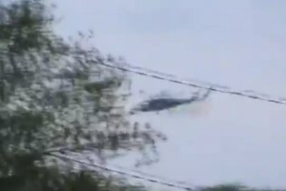 [фото] Вертолет украинских ВС над Славянском 5 мая 