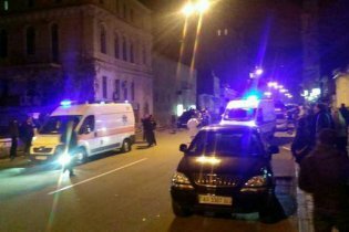 [фото] В Харькове в пабе произошел взрыв, ранены восемь человек