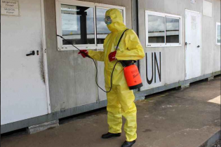 [фото] Минобороны: Украинские миротворцы в Либерии обеспечены средствами защиты от Эболы