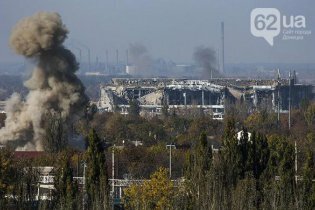 [фото] В районе аэропорта Донецка идет бой с применением бронетанковой техники, - очевидцы