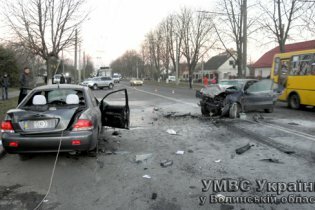 [фото] В результате ДТП в Волынской обл. погибли два человека, еще двое госпитализированы