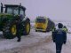 В Днепропетровской обл. в снежных заносах оказались 3 автомобиля, еще 20 грузовиков попали в пробку