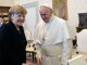 Меркель и Папа Римский обсудили ситуацию в Украине, а также проблемы бедности