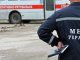 В Подольском районе Киева спасатели во время тушения травы обнаружили бутылки с неизвестной жидкостью