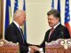 Байден сообщил Порошенко, что США готовы рассмотреть дальнейшую финансовую помощь Украине